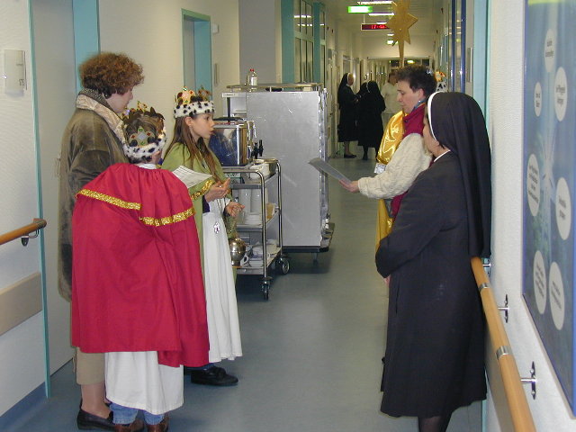 [The three kings visit the hospital, 06 Jan 2001]