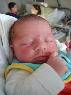 [Marie (4 hours old), 24 June 2004]